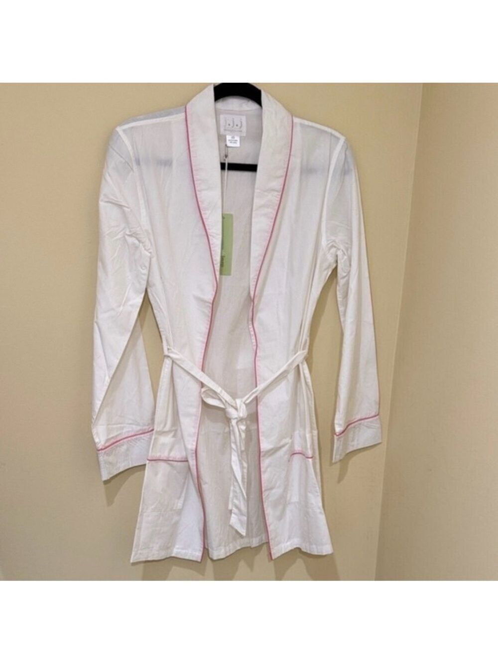 Women’s elegant White Robes 100% Cotton Size XS. MSRP $168 occasions Robe